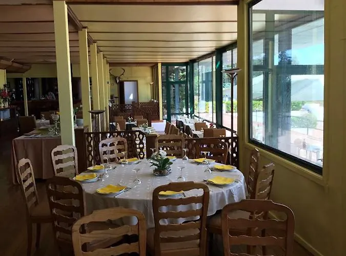 Herdade Clube Tiro شاليه *